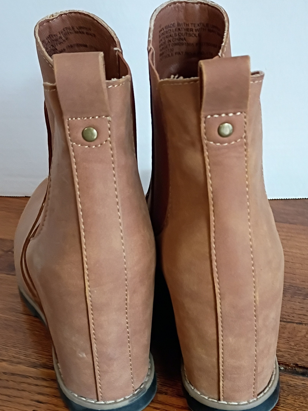 Universal Thread Brown Chelsea Ankle Boots - Picture 4 of 6